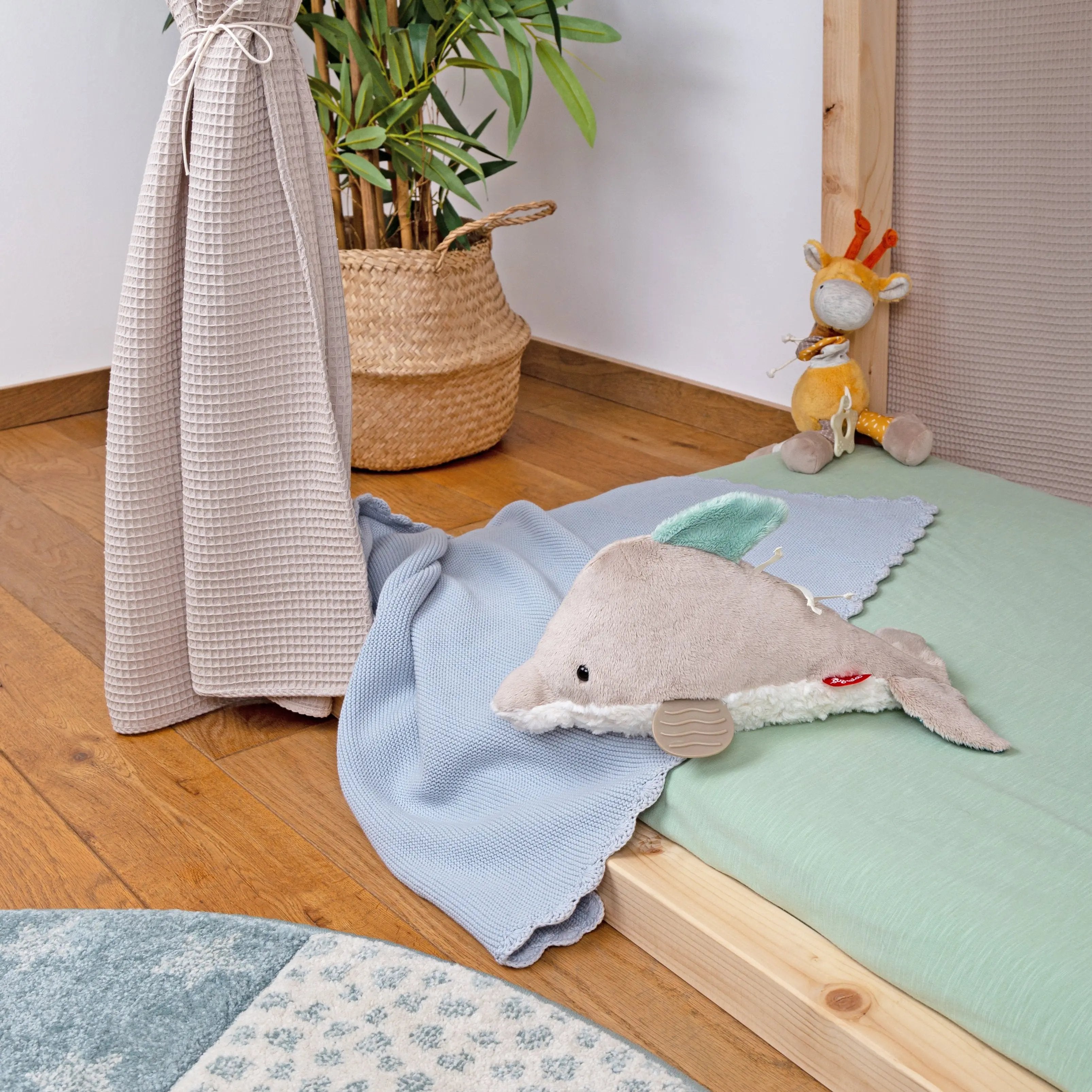 Dolphin Activity Toy - sigikid